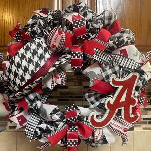 Alabama Football Crimson and Black Houndstooth Wreath